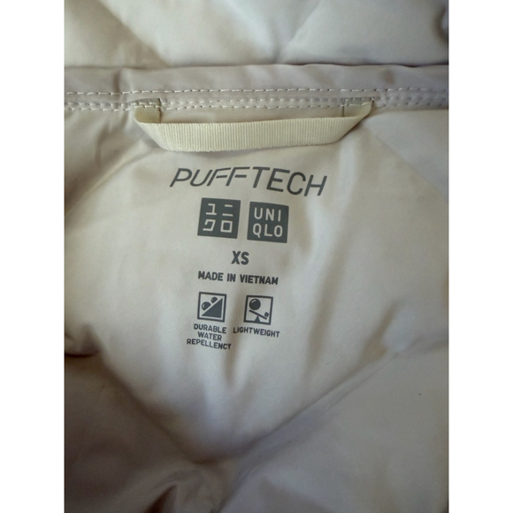 New Women's UNIQLO Pufftech Hooded Puffer Jacket XS Natural - Picture 4 of 10